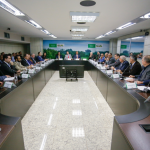 Ministro da Agricultura se reúne com câmaras setoriais para ouvir demandas do agro