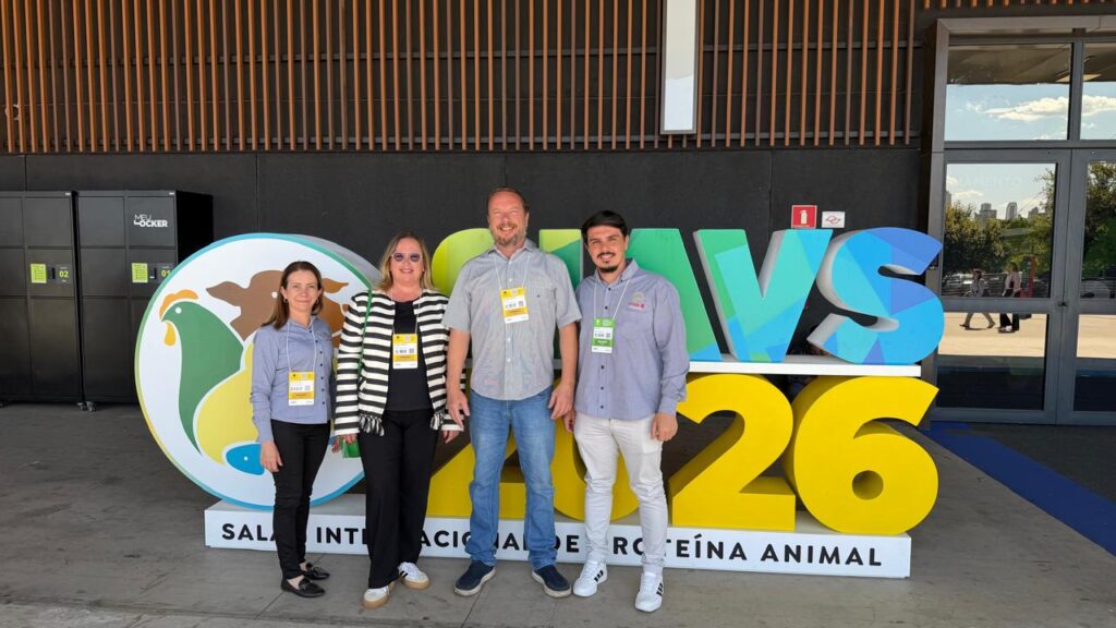 Avicultura Industrial cobre o SIAVS 2026 e antecipa pauta de capa sobre mercado global