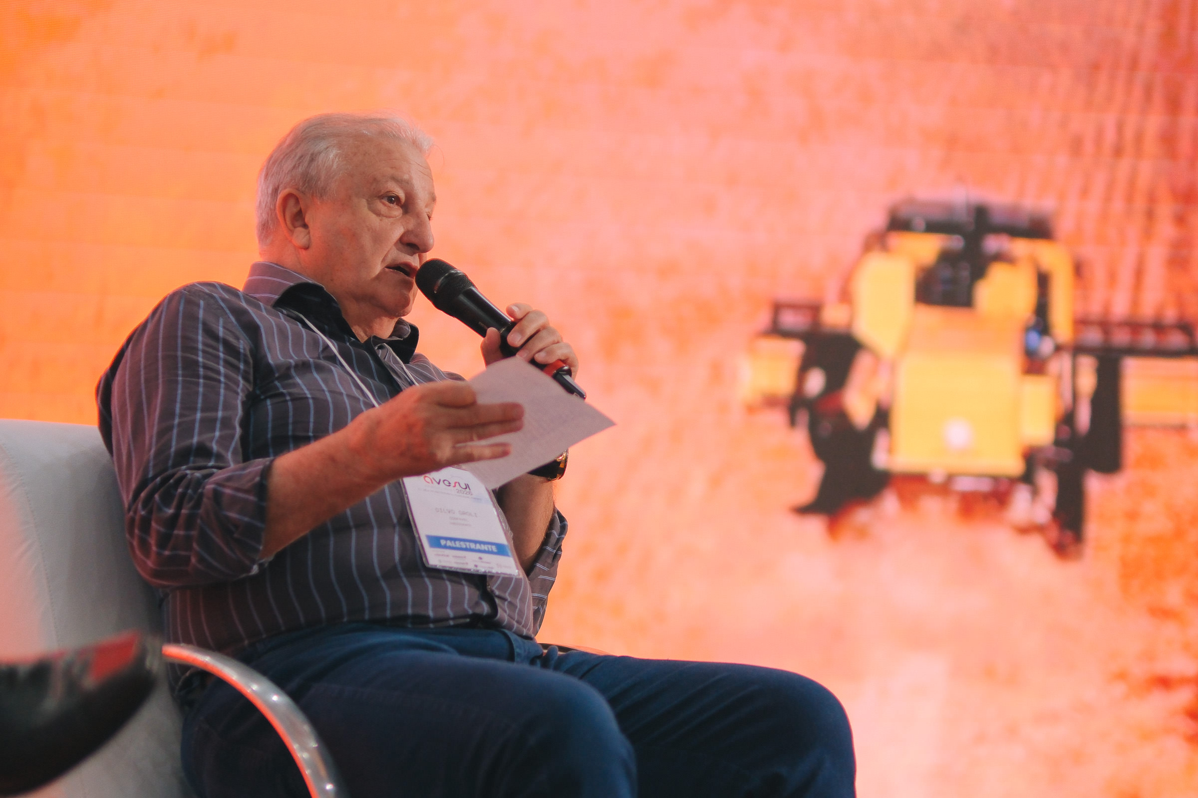 “Transformar grão em carne é o caminho para o Brasil crescer”, defende presidente da Coopavel na AveSui 2026
