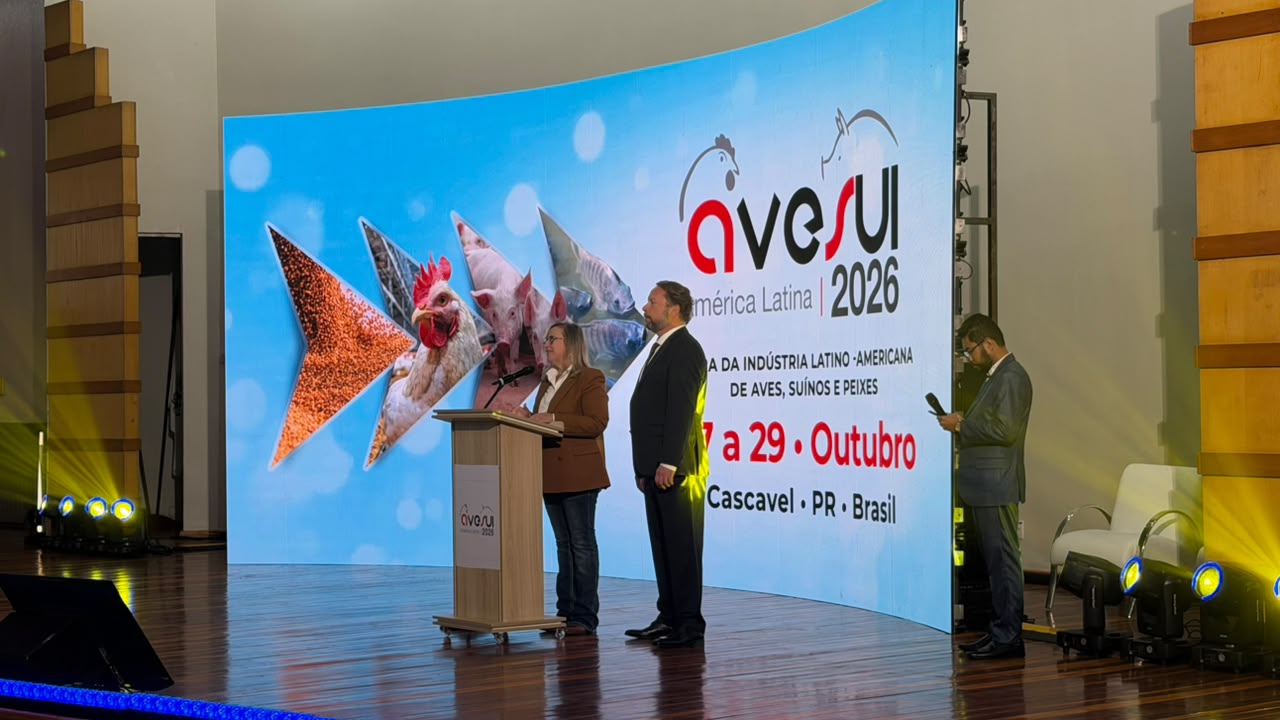 AveSui 2026 começa em Cascavel com boas-vindas dos organizadores e abertura do congresso