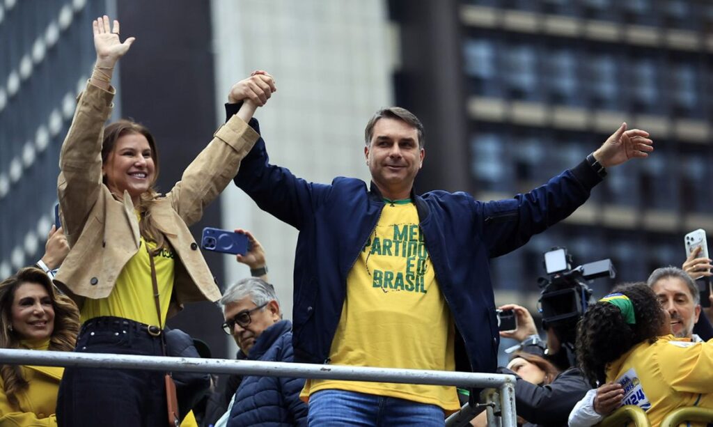 Agro vê vantagem de Flávio no 1º turno com otimismo e pede interlocutor na campanha